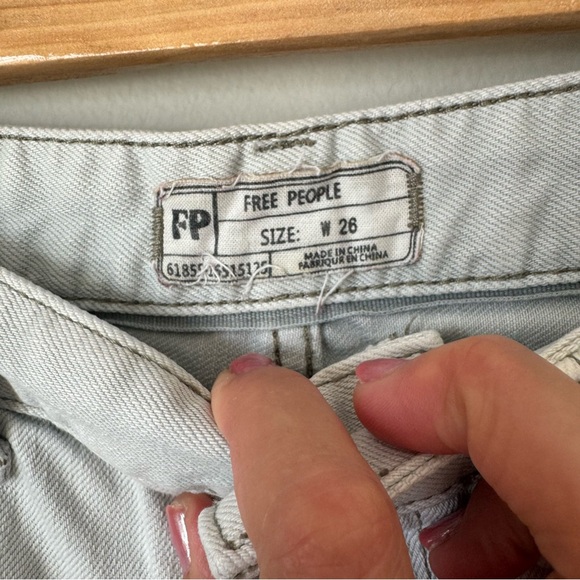 Free People High-Rise Cutoff Denim Shorts Size 26 - Picture 6 of 9